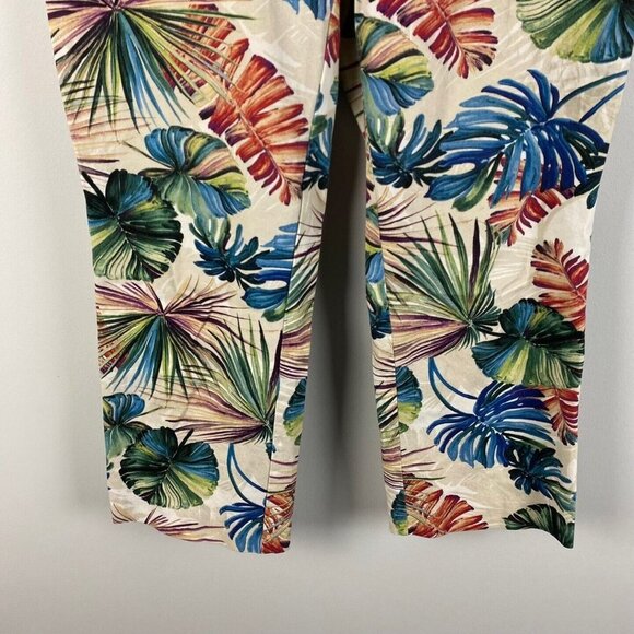 Chicos Pants Womens 0 US 4 Secret Stretch Palm-Print Straight-Leg Crops - Picture 3 of 9